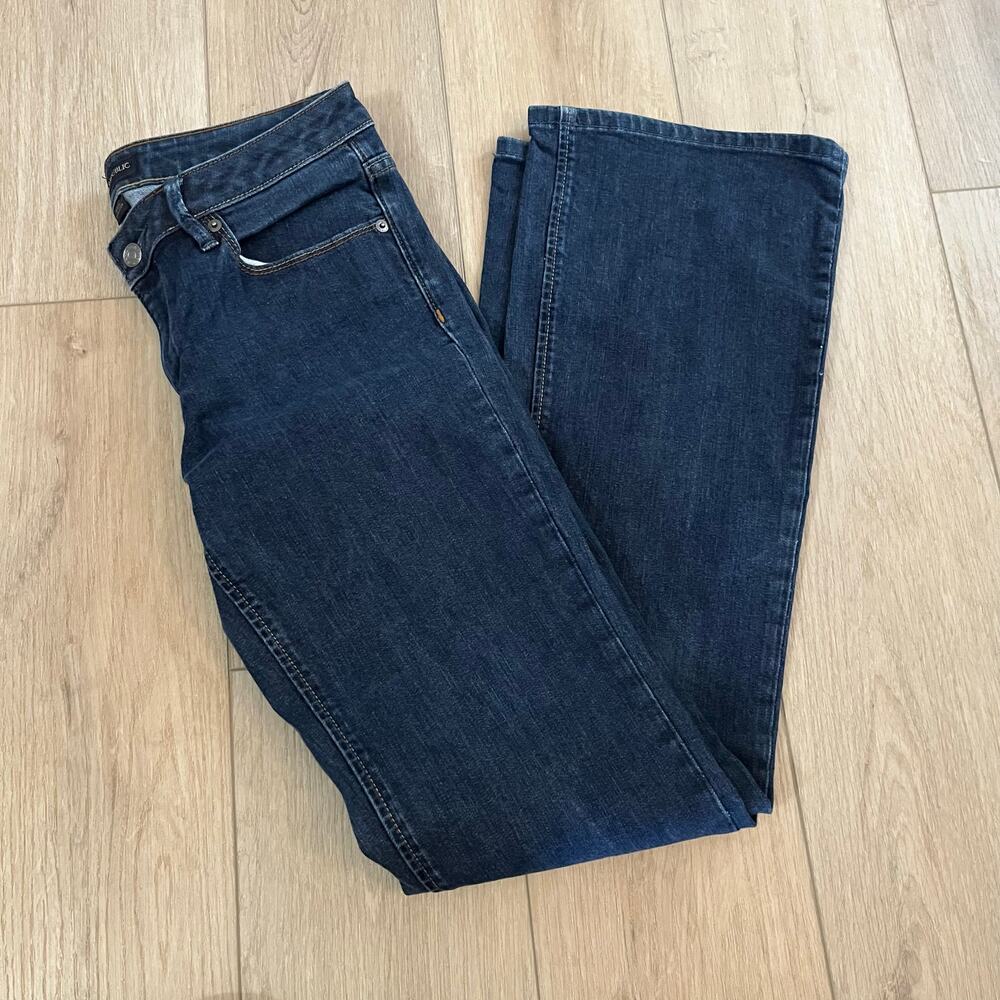 Banana Republic Women’s Dark Wash Boot Cut Jean Sz 28L